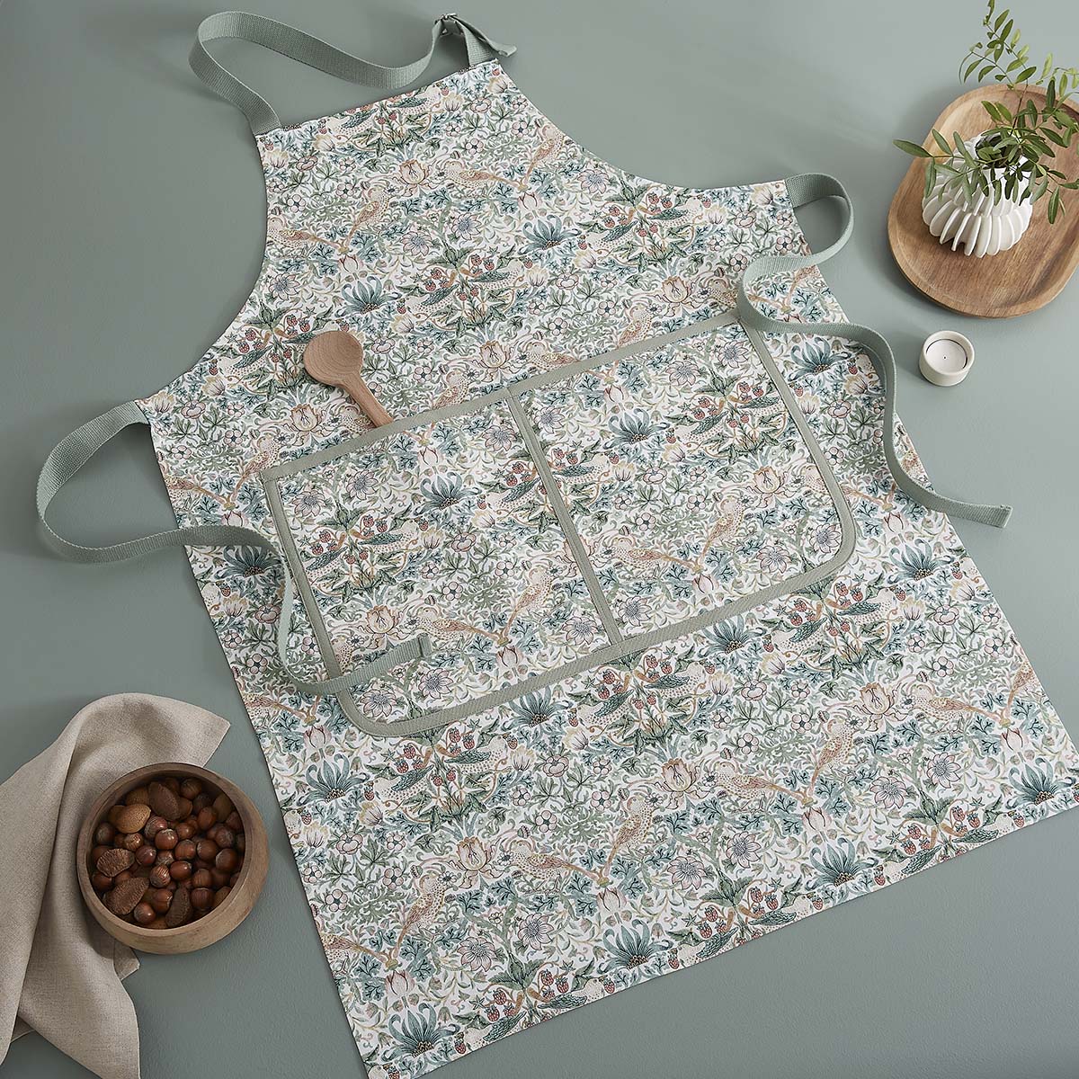 Morris & Co. Strawberry Thief Apron image number null